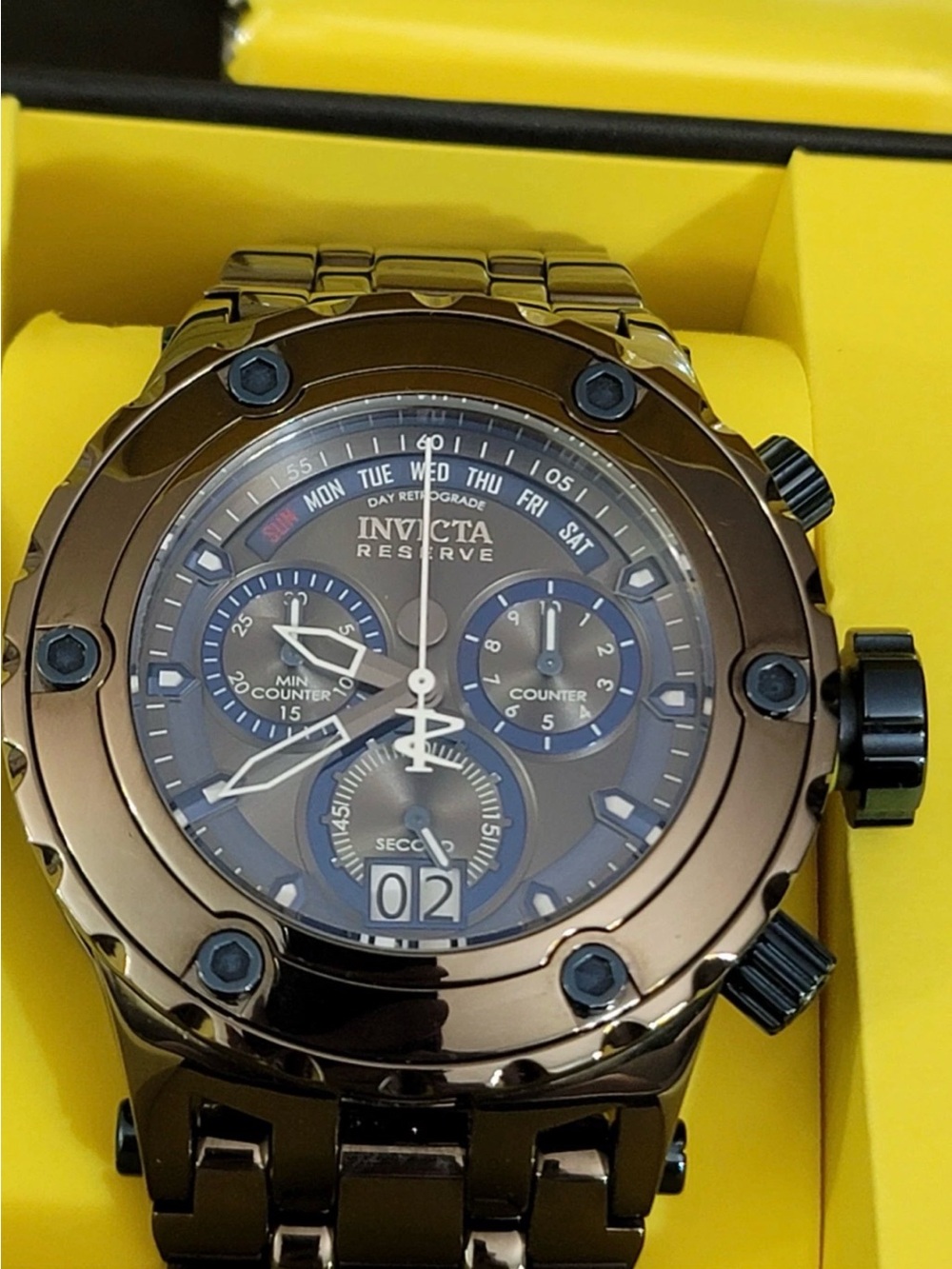 Reserve Specialty Subaqua Men
Model 39847 Swiss Movement Men's Watch